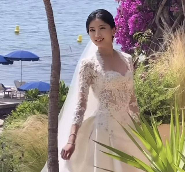 恭喜！香港名媛再婚嫁外籍俊男，卷亲热照风波（组图） - 1