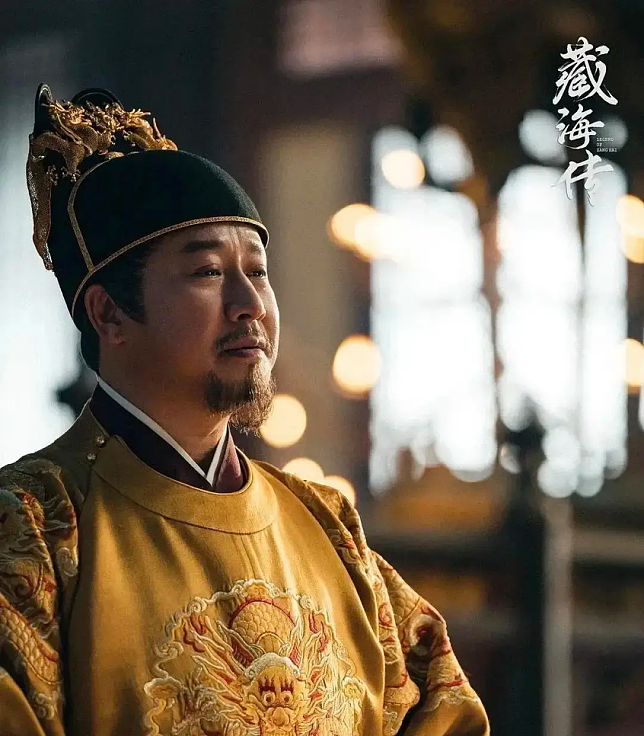 【情感】37岁因《士兵突击》爆红,40岁带娃再娶娇妻,如今身份曝光竟是熟悉的她...(组图) - 2