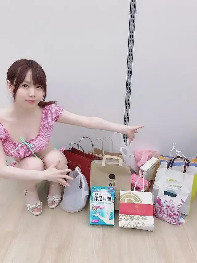 【美女】童颜巨乳12岁发育,身材被同学嘲笑,却没想到日后成了她的利器...(组图) - 14