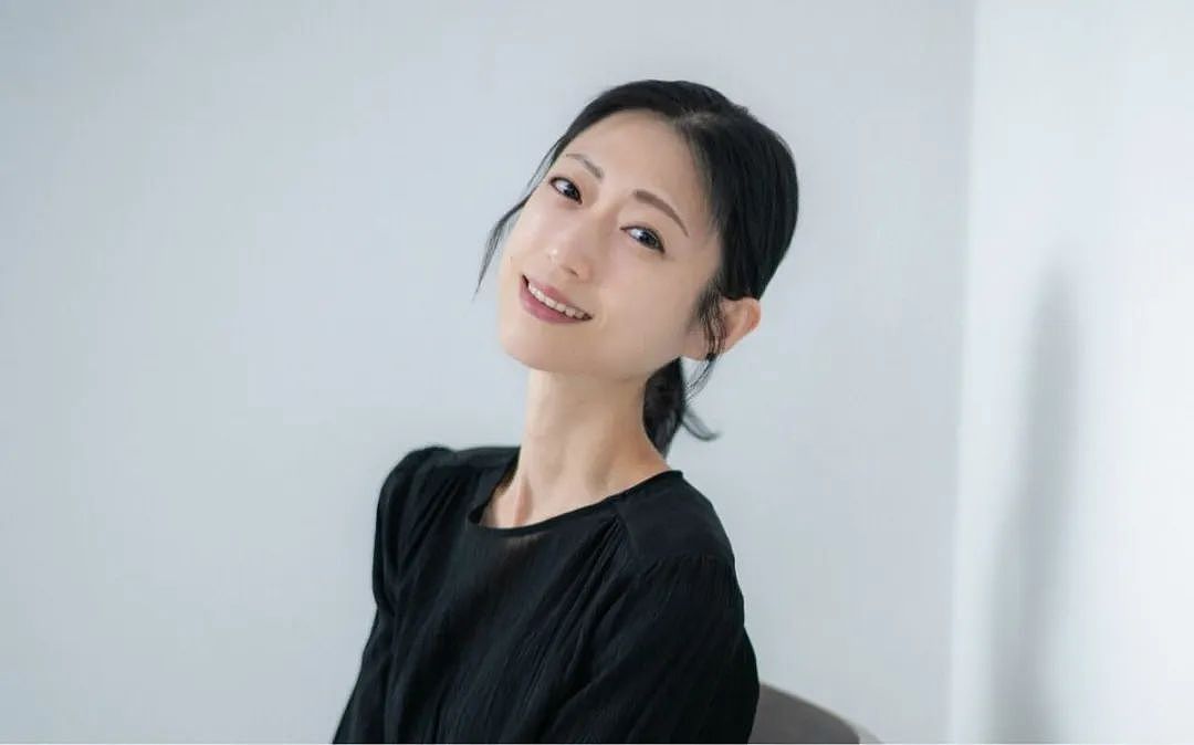 从 “情色女王” 到暴瘦脱相！消失 5 年的日本宅男女神再复出，自曝和老公是“周末夫妻”...（组图） - 16