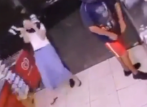 可怕!华人女店主在丈夫眼前被绑,家属付了百万赎金,仍被撕票(组图) - 1