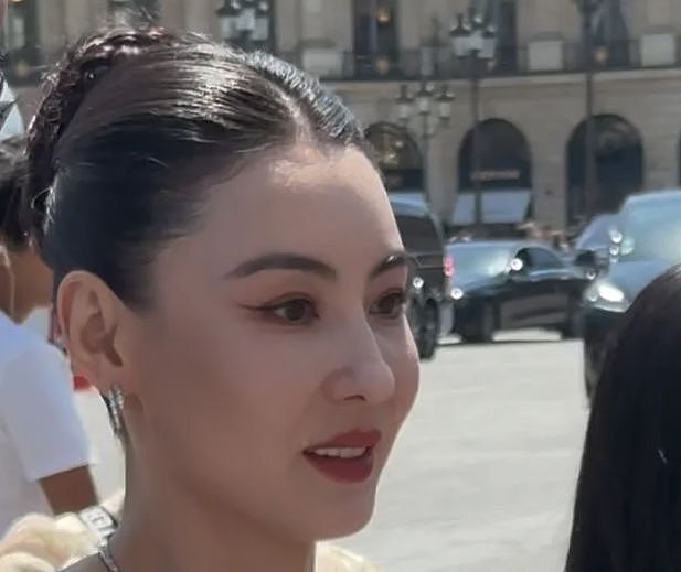 这次修过了！张柏芝最新活动照过分滤镜美颜，一股网红感硬夸高级（组图） - 18