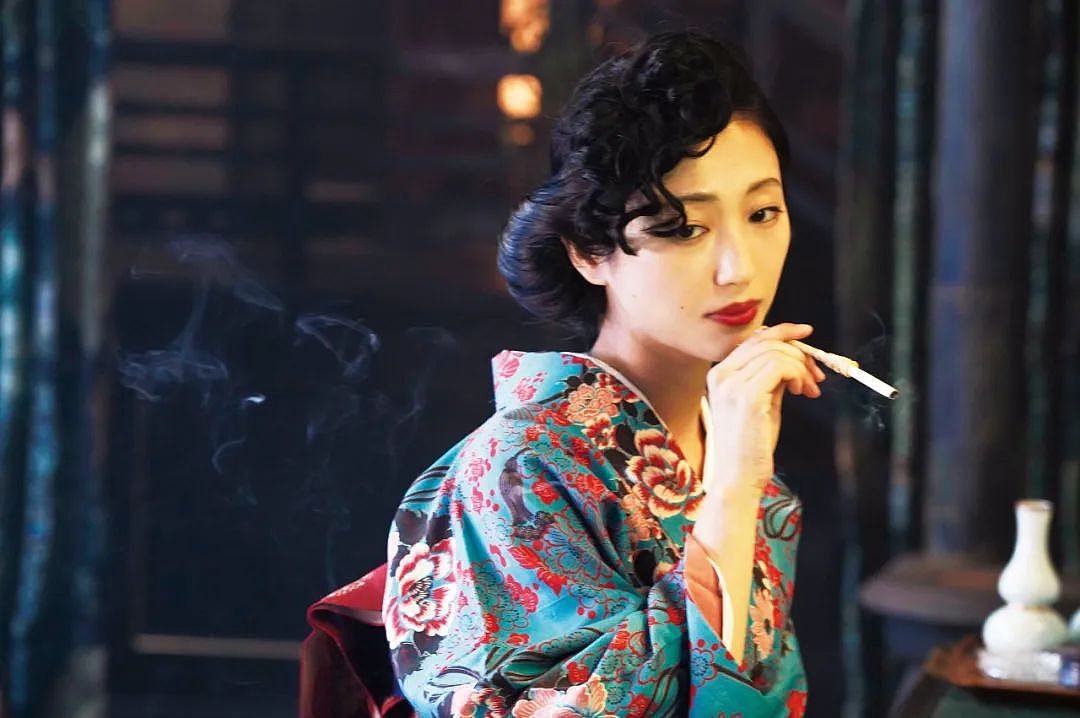 从 “情色女王” 到暴瘦脱相！消失 5 年的日本宅男女神再复出，自曝和老公是“周末夫妻”...（组图） - 3