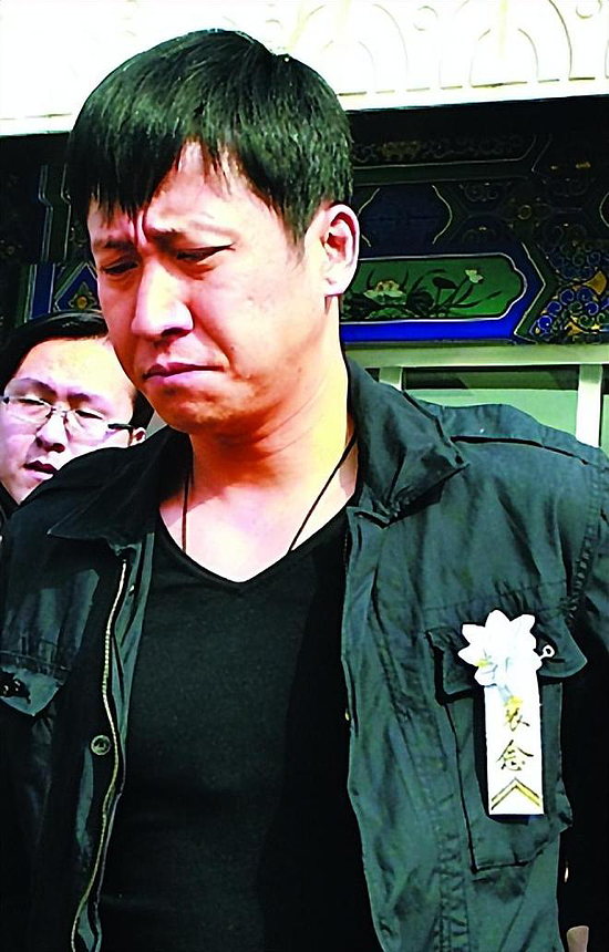【情感】37岁因《士兵突击》爆红,40岁带娃再娶娇妻,如今身份曝光竟是熟悉的她...(组图) - 18