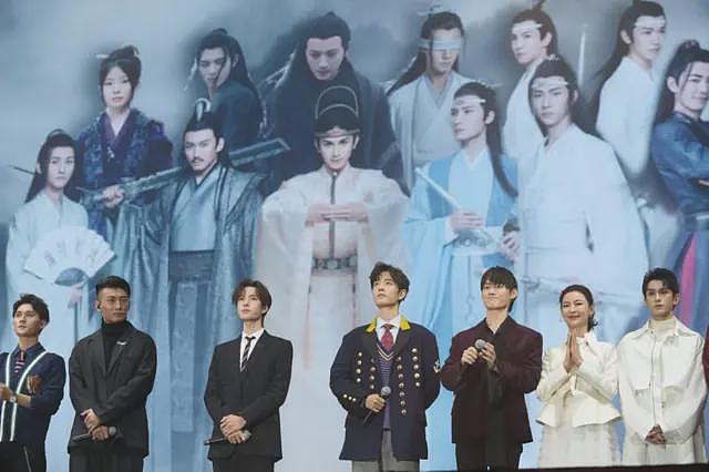 中国再次抓捕同性情色文学写手，当局为何如此忌惮“耽美同人”创作（组图） - 1