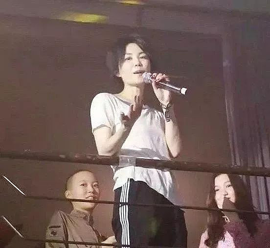 李亚鹏做梦也没想到,窦靖童开始帮他渡过难关了(组图) - 9