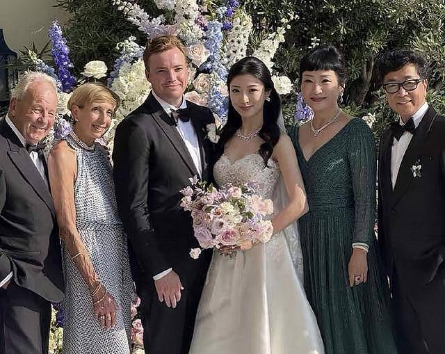 恭喜！香港名媛再婚嫁外籍俊男，卷亲热照风波（组图） - 2