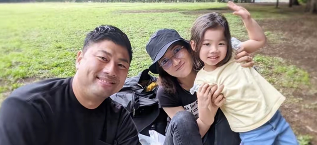 十几岁独自远赴中国,这个日本女人在中国跑龙套10年!二嫁中国丈夫,却受人追捧(组图) - 5