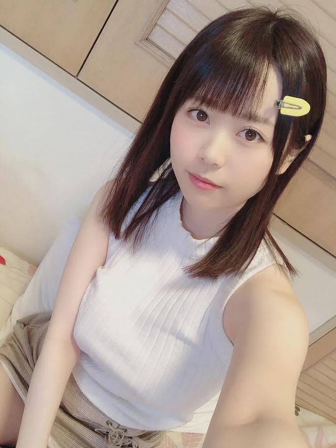 【美女】童颜巨乳12岁发育,身材被同学嘲笑,却没想到日后成了她的利器...(组图) - 7