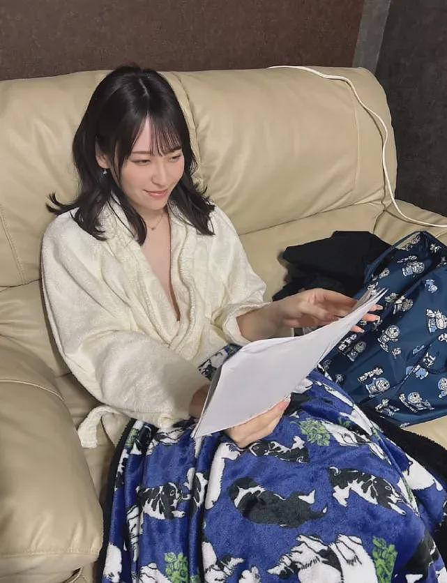 【美女】00后新晋女神,九头身+G杯逆天身材,很难不心动(组图) - 18