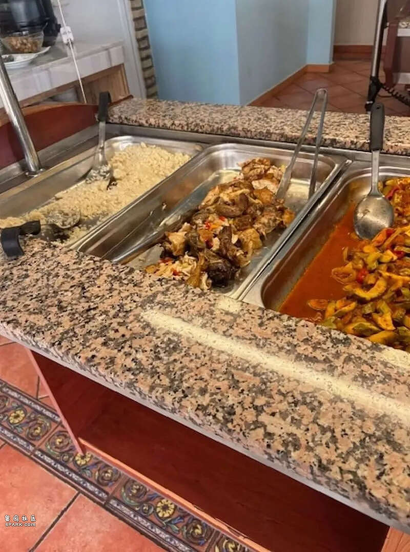 “全是米饭！”英国奶奶怒评希腊美食引热议（组图） - 2