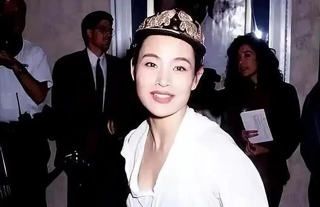 孙俪“澄清”移民!可深扒后发现,原来这些熟悉面孔早已换了国籍(组图) - 21