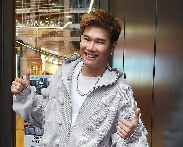 TVB新人歌手曝同性恋情，和男友认识15年（组图） - 3