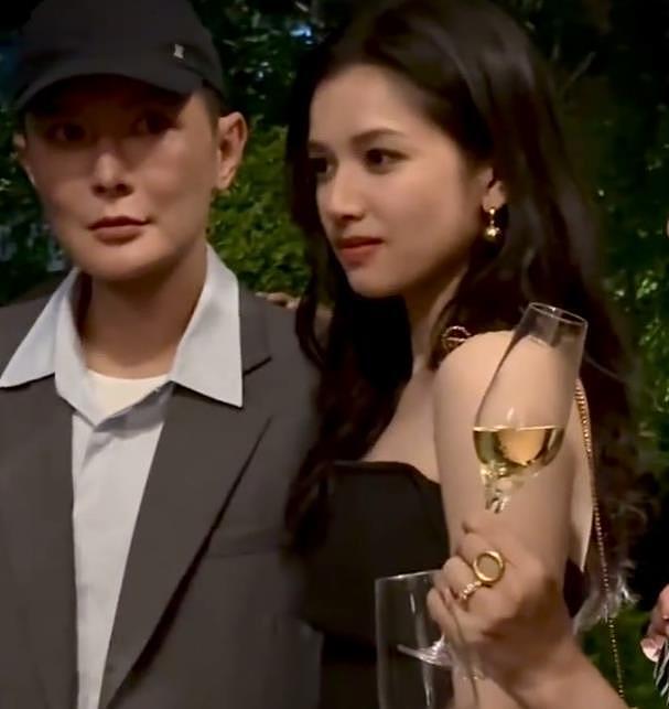 张婧仪,檀健次,章泽天,何超莲出席TOD'S晚宴现场!(组图) - 1