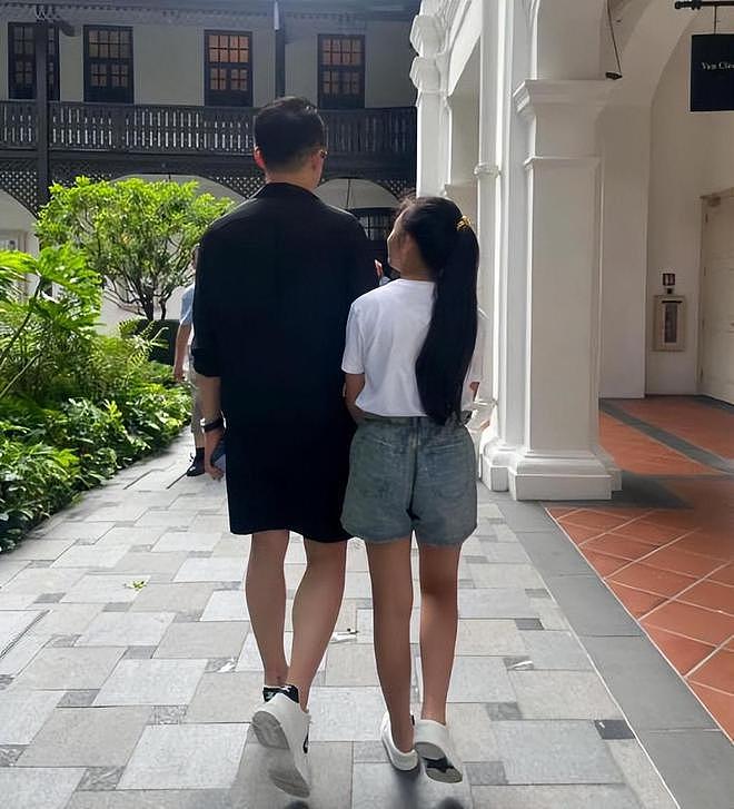 马筱梅妈妈给玥儿煲鸡汤,照料她生活起居,玥儿逐渐脱离大S家人(组图) - 12