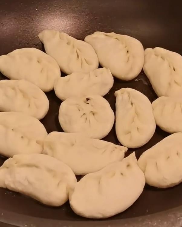 马筱梅妈妈给玥儿煲鸡汤,照料她生活起居,玥儿逐渐脱离大S家人(组图) - 5