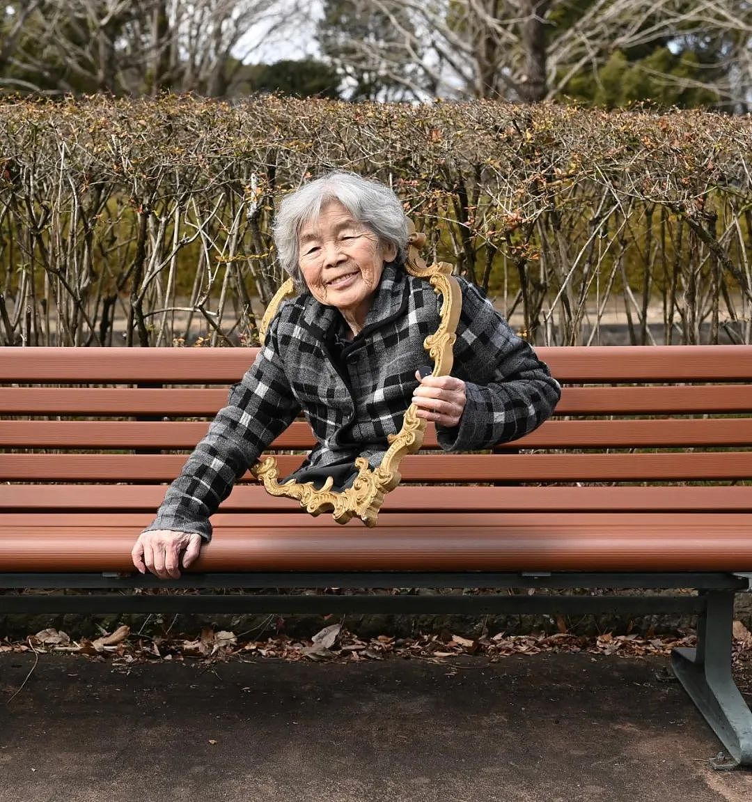 日本自拍奶奶97岁离世...72岁才学摄影，却一点不严肃！搞怪搞笑，有趣人生（组图） - 18