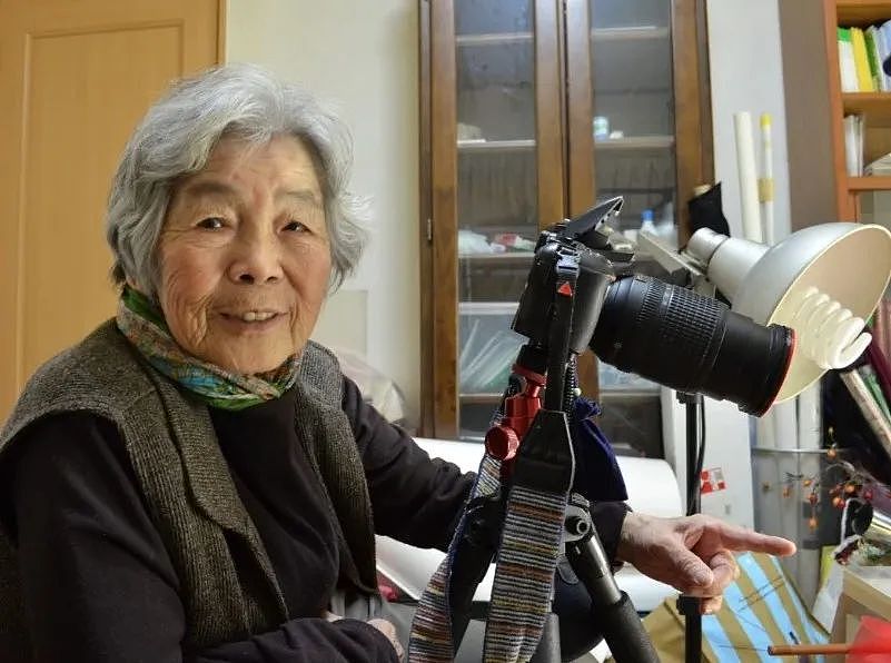 日本自拍奶奶97岁离世...72岁才学摄影，却一点不严肃！搞怪搞笑，有趣人生（组图） - 1