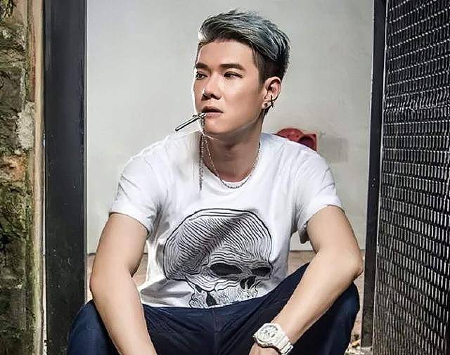 TVB新人歌手曝同性恋情，和男友认识15年（组图） - 9