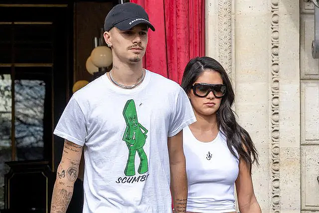 狗血反转!贝克汉姆二儿子与“绯闻前嫂子”不堪家族大撕X分手,又火速搭上网红辣模狂欢整夜(组图) - 9