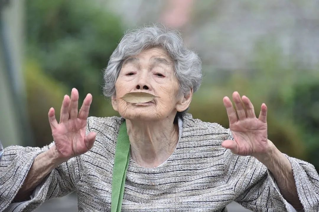 日本自拍奶奶97岁离世...72岁才学摄影，却一点不严肃！搞怪搞笑，有趣人生（组图） - 14