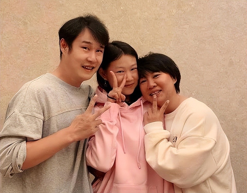 小沈阳女儿韩国出道！近照撞脸孔孝真颜值拉满，撕掉最丑星二代标签（组图） - 21