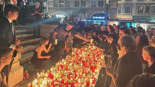 奥地利中学枪击案致11人死，嫌犯为该校旧生已开枪自尽（组图） - 1