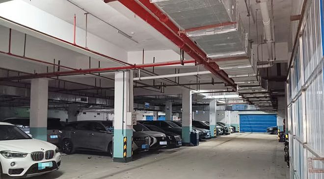 广州一小区负三层火灾揭开地下车库秘密：对业主封闭，却暗停数百辆外来车（组图） - 3