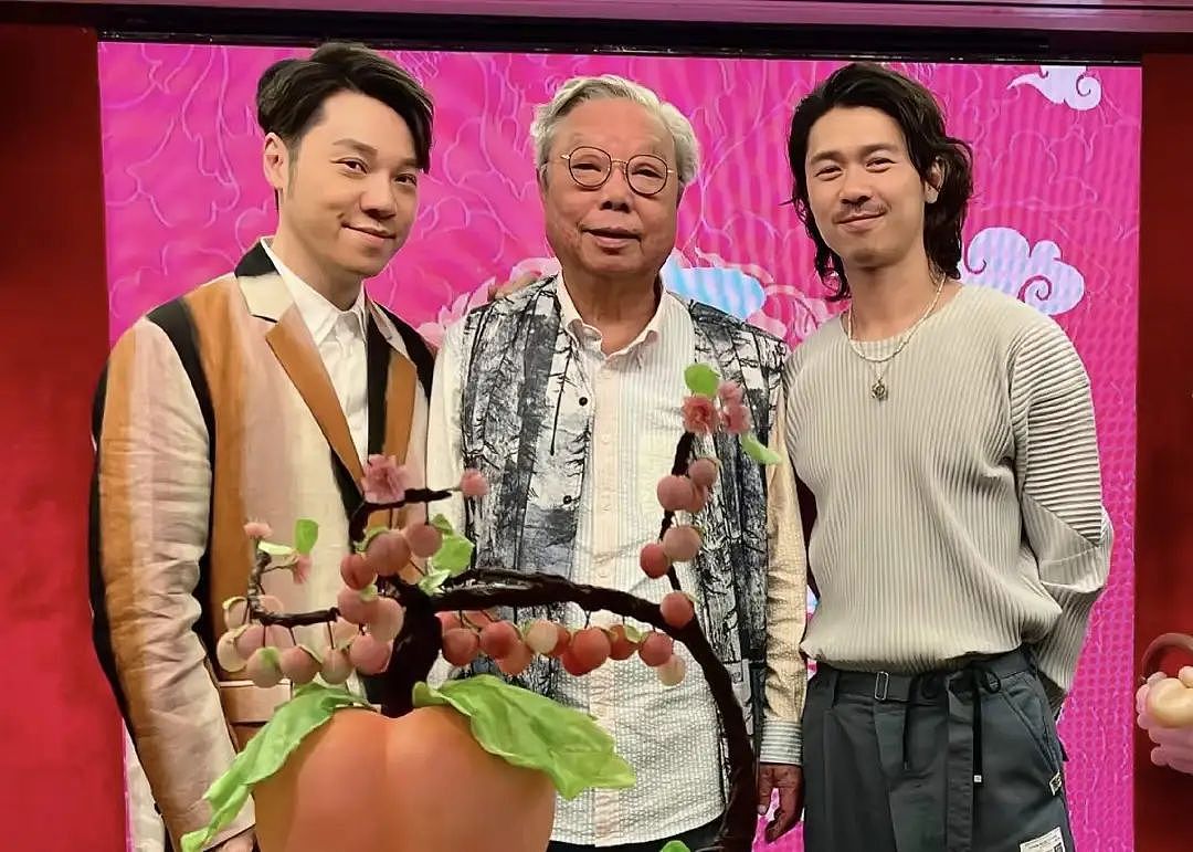 香港知名男星宣布破产后深居简出，和同性结婚九年（组图） - 3