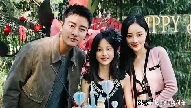 甜馨晒全家福，称不希望父母复合，李小璐犯下的错，女儿却买了单（组图） - 1