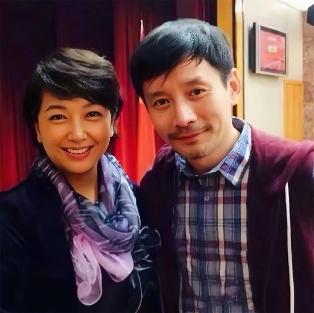 【情感】55岁田小洁演大反派爆红,再婚妻子竟是江珊,中年爱情比初恋还甜(组图) - 32