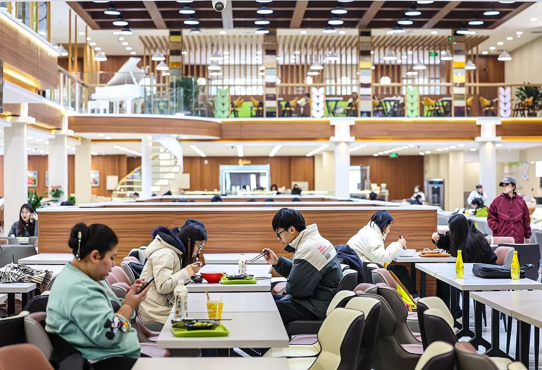 大学生到底需要多少生活费?(组图) - 1