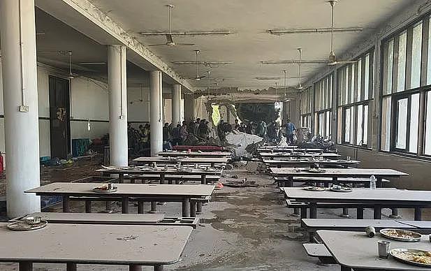 无人生还!印度飞英国航班坠毁,现场已发现百具遗体…(组图) - 11