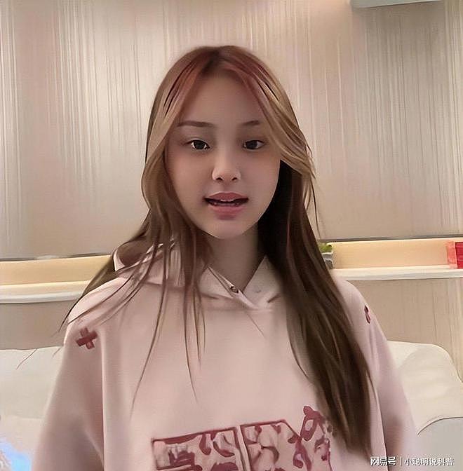 甜馨晒全家福，称不希望父母复合，李小璐犯下的错，女儿却买了单（组图） - 9