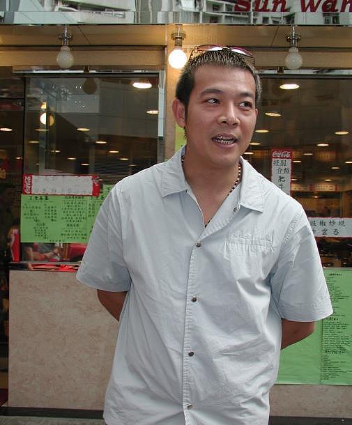 63岁艺人吴毅将到何家劲工厂做司机，吃食堂饭感谢何家劲的帮助（组图） - 9