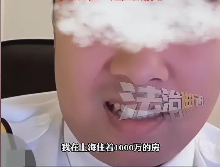 男子直播炫富,称父母负责招飞为他开后门,机长父亲曝光东航回应(组图) - 12