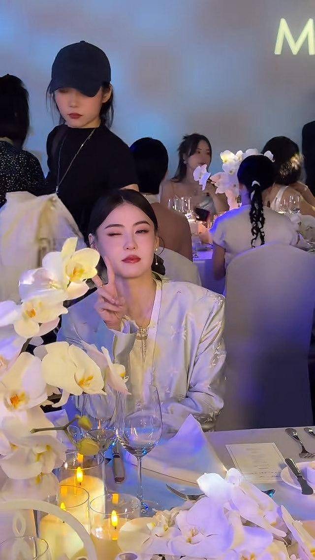 45岁张柏芝生图引热议，网友大赞依然这么美...（组图） - 1