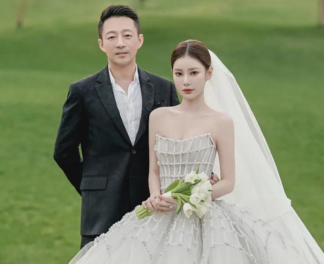 马筱梅婚后开启带货模式,谈艳照风波瞬间哽咽,获得婆婆张兰爱护(组图) - 1