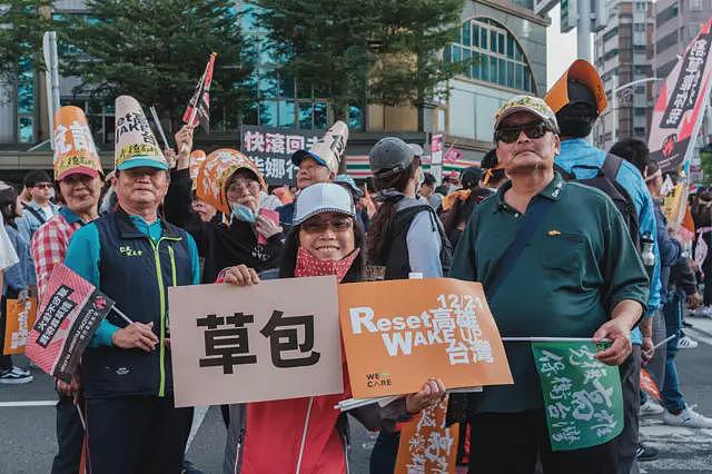 台湾“大罢免潮”：朝小野大下的国会争夺战，蓝绿恶斗还是民主实现（组图） - 7