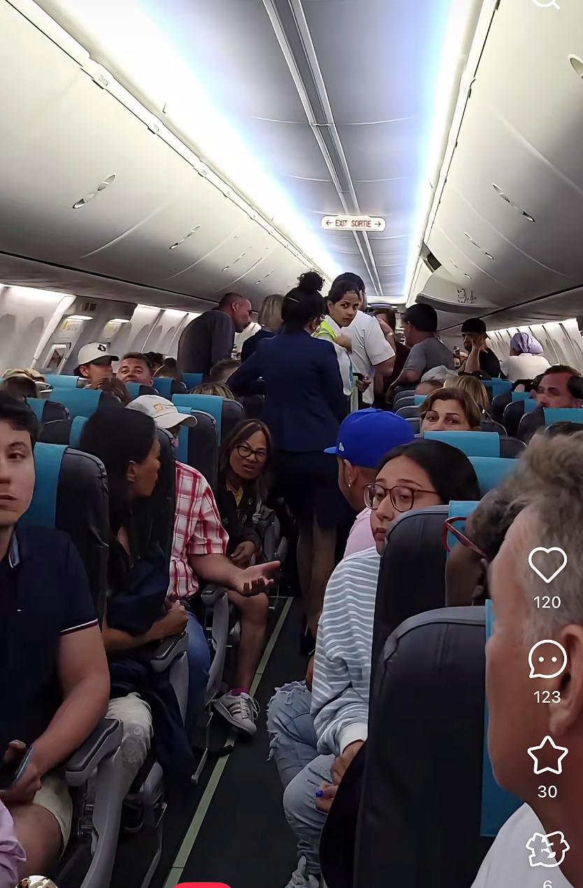 华人夫妇拒换座位，被空乘强行轰下飞机！惨遭“软禁”…（组图） - 6