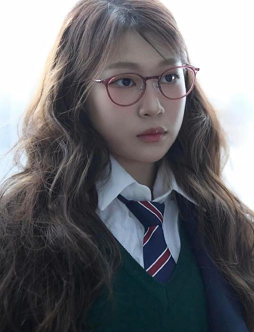 小沈阳18岁女儿NINA出道照释出，满满松弛感，韩味十足（组图） - 5