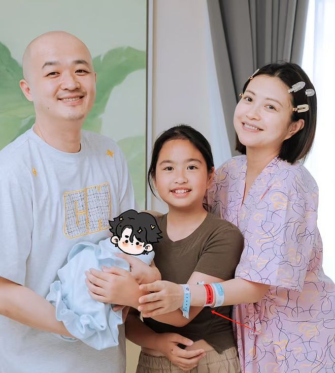 37岁包文婧封肚言论惹争议,物化女性追二胎男宝,生产时还过敏(组图) - 14