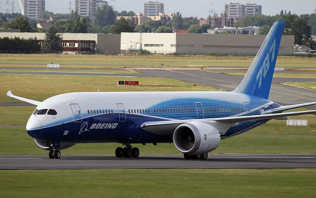 印航空难787失事，波音“梦幻客机”零死亡纪录破功（组图） - 1