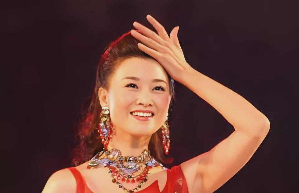 销声匿迹11年的“丁克”宋祖英，已成人生赢家（组图） - 7
