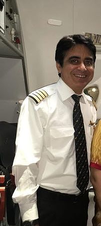 印航客机坠毁!机长、副驾身身份曝光,宝莱坞男星悼亲友“心碎”(组图) - 2