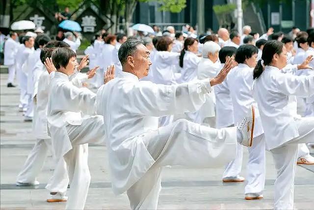 医生研究发现:老年人一旦做过白内障手术,这5件事就别再做了(组图) - 3