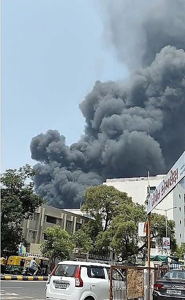 印度航空空难：11A座位乘客成唯一幸存者，专家推测原因纷称奇迹（组图） - 6
