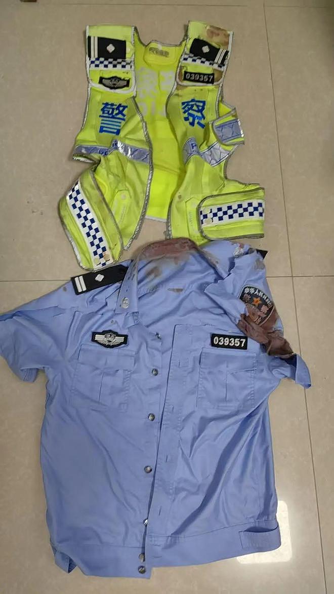 武汉一民警拦截冲卡轿车,被顶行600余米摔至路面,后脑着地,目前仍昏迷不醒(组图) - 3