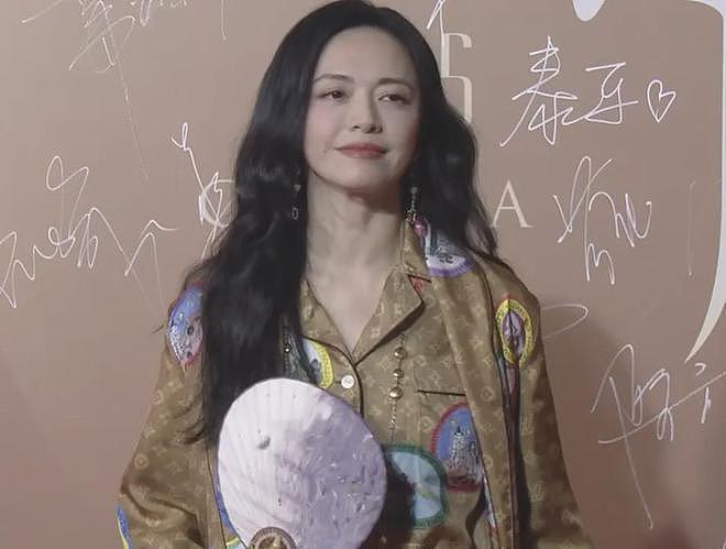 COSMO红毯高清生图:刘诗诗法令纹遮盖不了,姚晨面色憔悴疲惫(组图) - 6