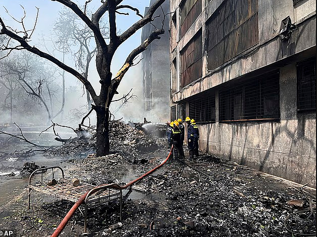 印度空难仅1人奇迹生还！坠机后自行走出残骸求救，亲述地狱逃生经历（视频/组图） - 8